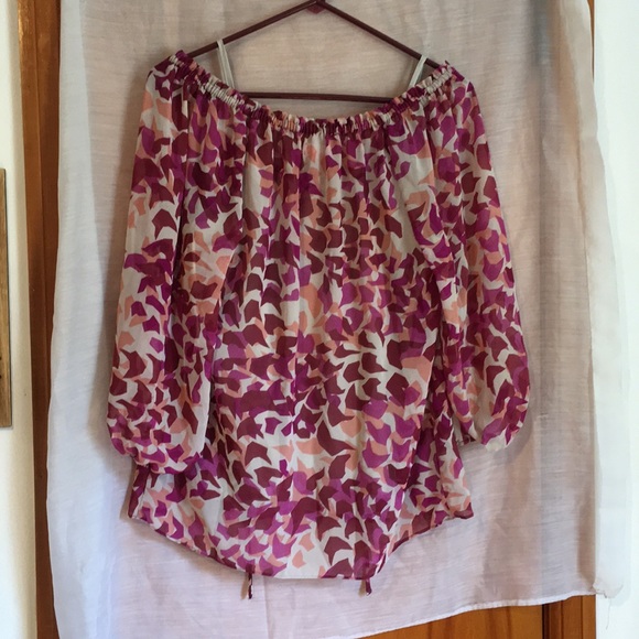 Elle Blouse, size small. - Picture 2 of 4